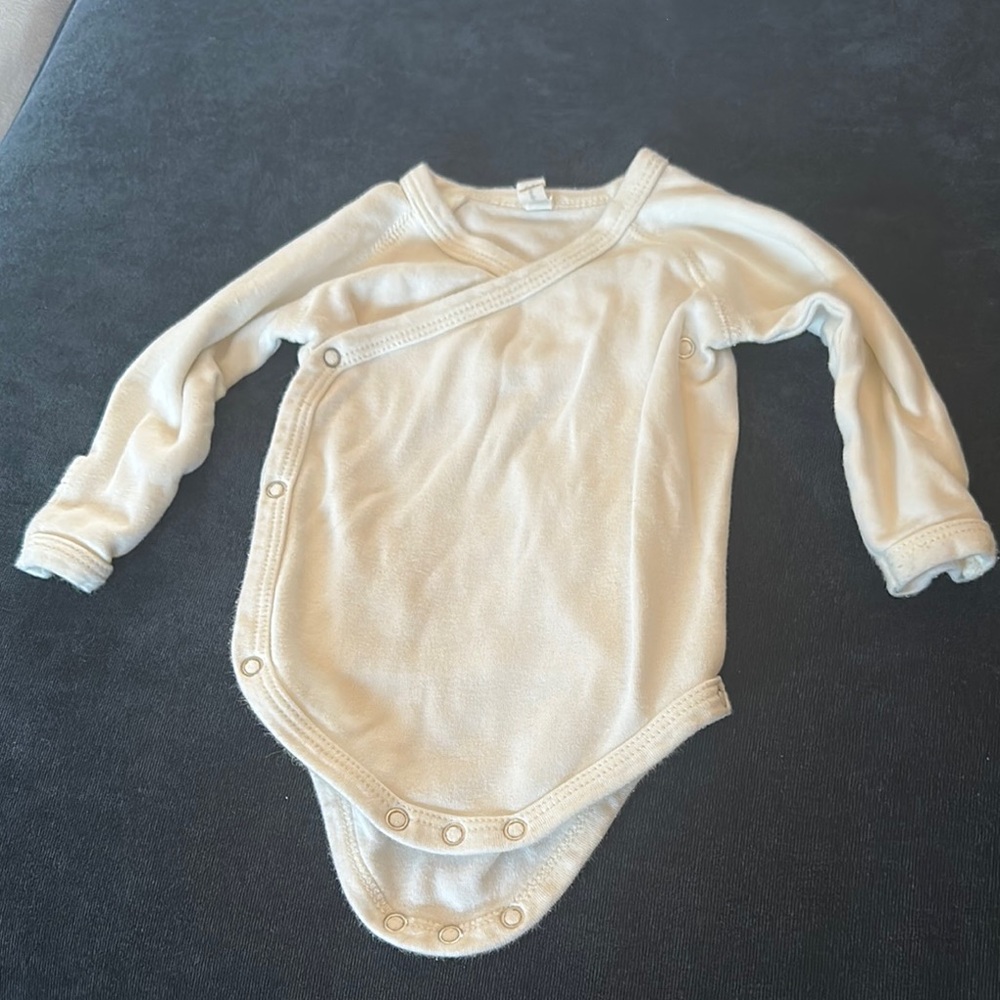 Quincy Mae Cream Long Sleeve Bodysuit